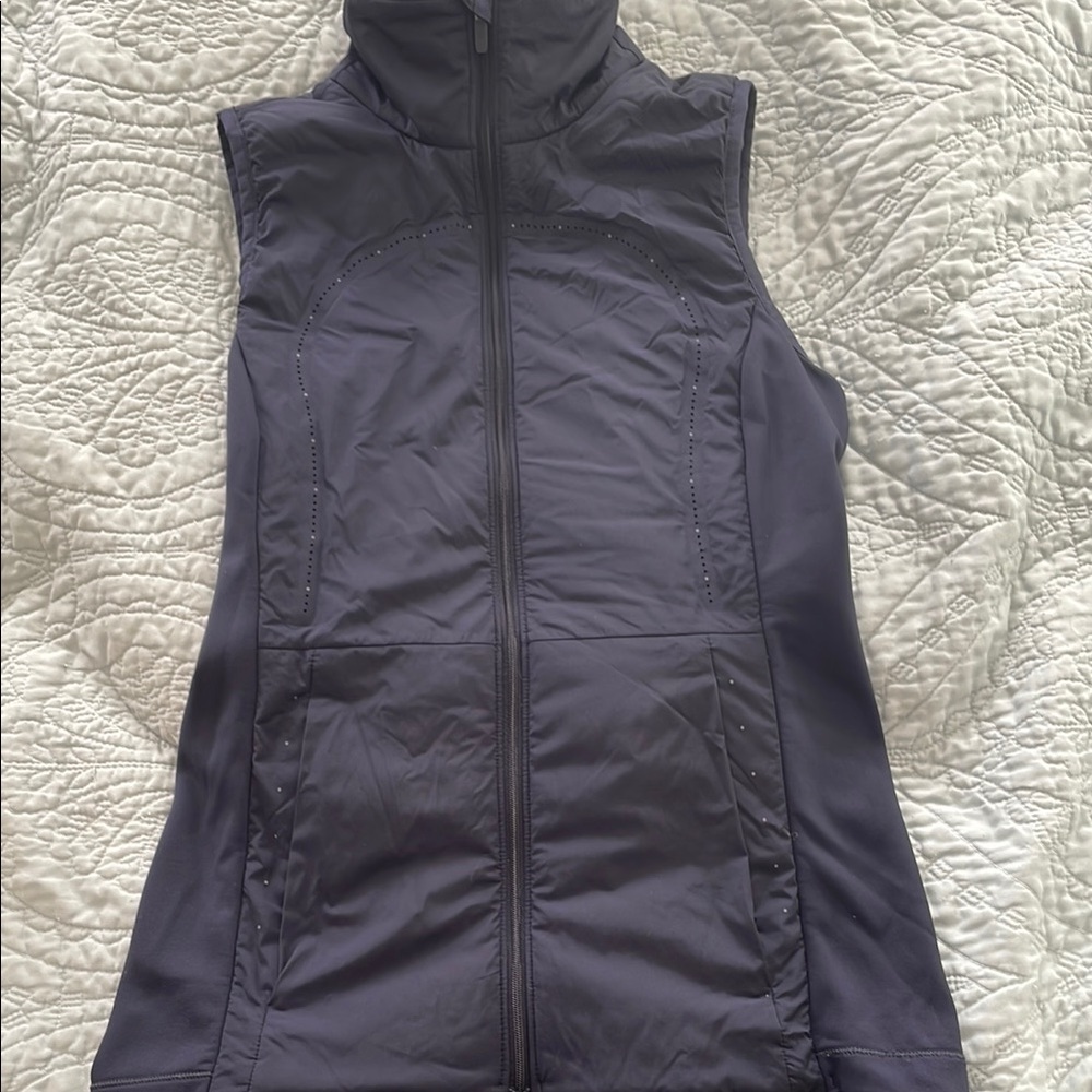 Lululemon Black/Deep Navy sleeveless Jacket
